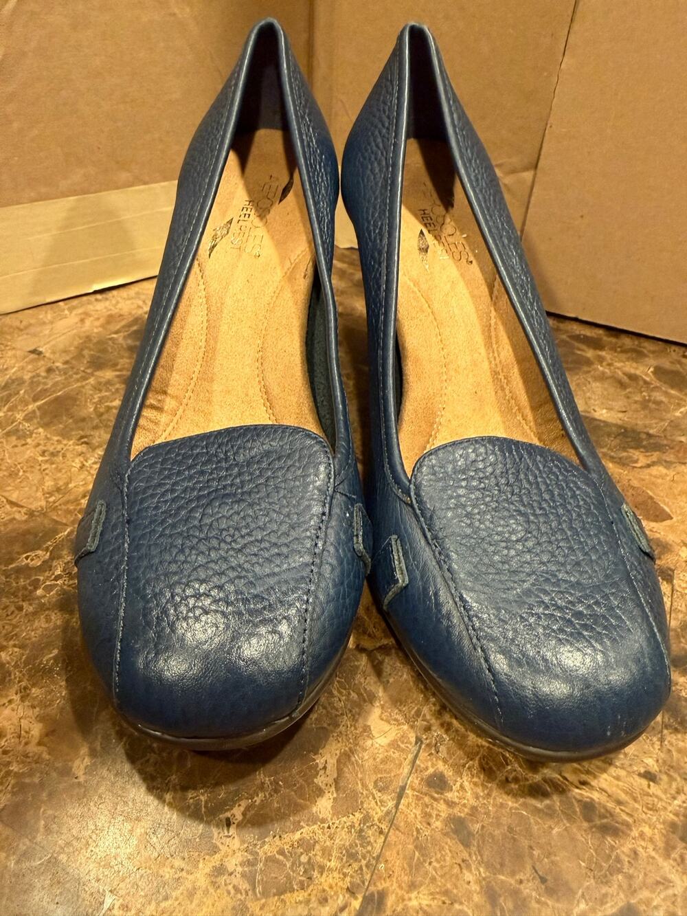 Aerosoles heelrest pumps size 8